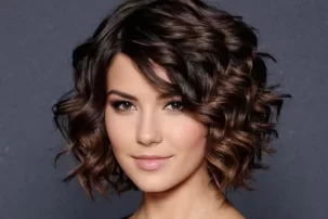 20 Chic Short Hairstyles For Thick Wavy Hair